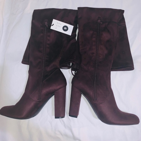 Burgundy thigh-hi boot brand new, never worn. - Picture 4 of 5